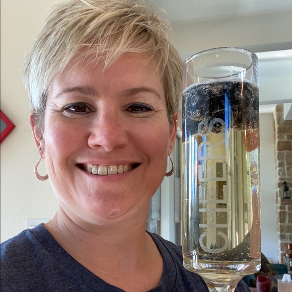 Meet your Posher, Rachel - Picture 2 of 3